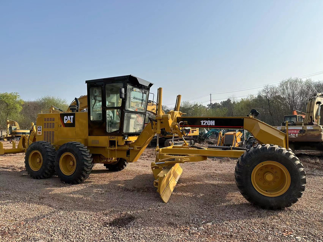 CATERPILLAR 120H - آلة تسوية الأرض: صور 4 CATERPILLAR 120H - آلة تسوية الأرض: صور 4