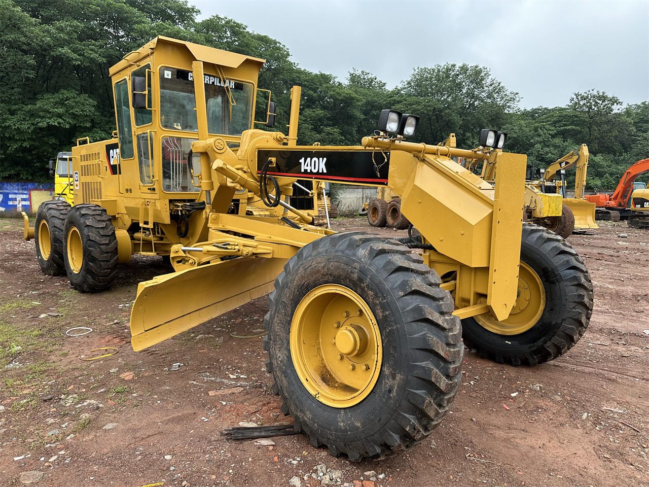CATERPILLAR 140K - آلة تسوية الأرض: صور 2 CATERPILLAR 140K - آلة تسوية الأرض: صور 2
