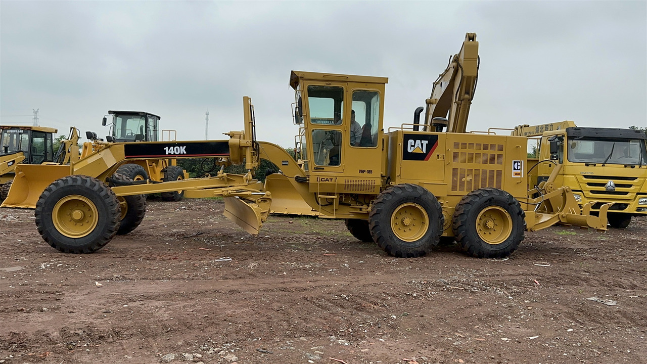 CATERPILLAR 140K - آلة تسوية الأرض: صور 5 CATERPILLAR 140K - آلة تسوية الأرض: صور 5