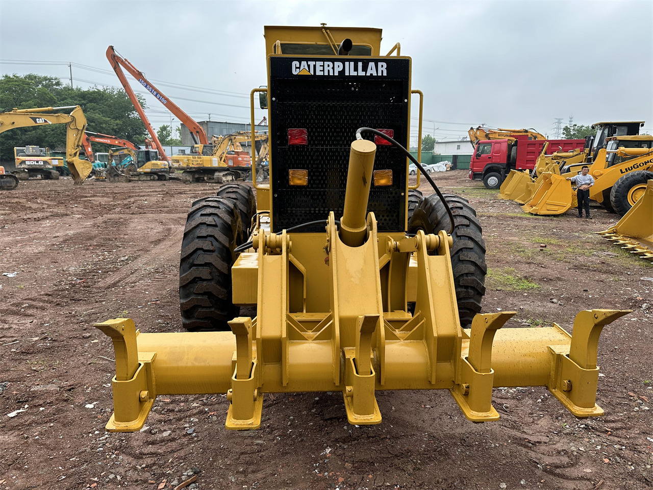 CATERPILLAR 140K - آلة تسوية الأرض: صور 3 CATERPILLAR 140K - آلة تسوية الأرض: صور 3
