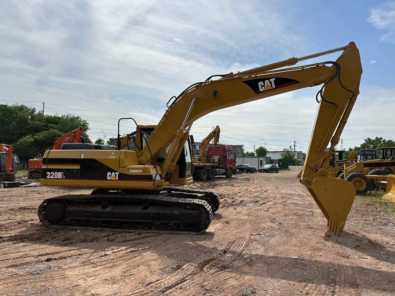 CATERPILLAR 320BL excavator - حفارة: صور 3 CATERPILLAR 320BL excavator - حفارة: صور 3