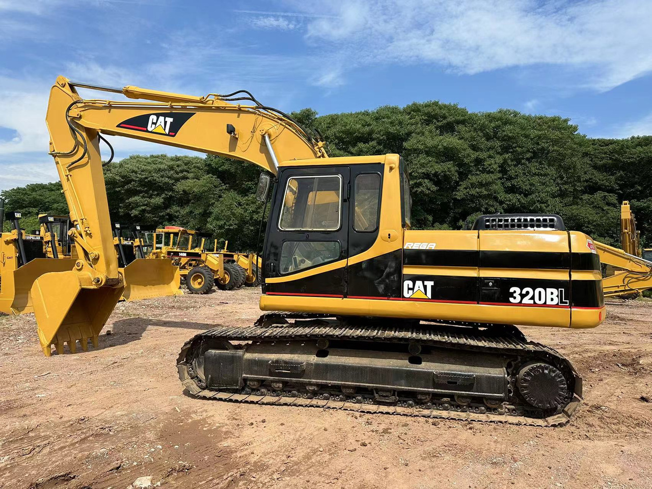 CATERPILLAR 320BL excavator - حفارة: صور 1 CATERPILLAR 320BL excavator - حفارة: صور 1