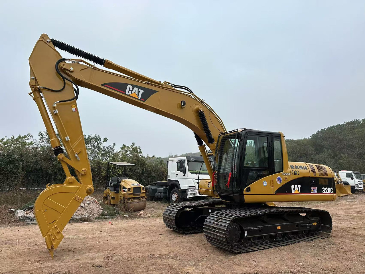 CATERPILLAR 320CL - حفارات زحافة: صور 4 CATERPILLAR 320CL - حفارات زحافة: صور 4