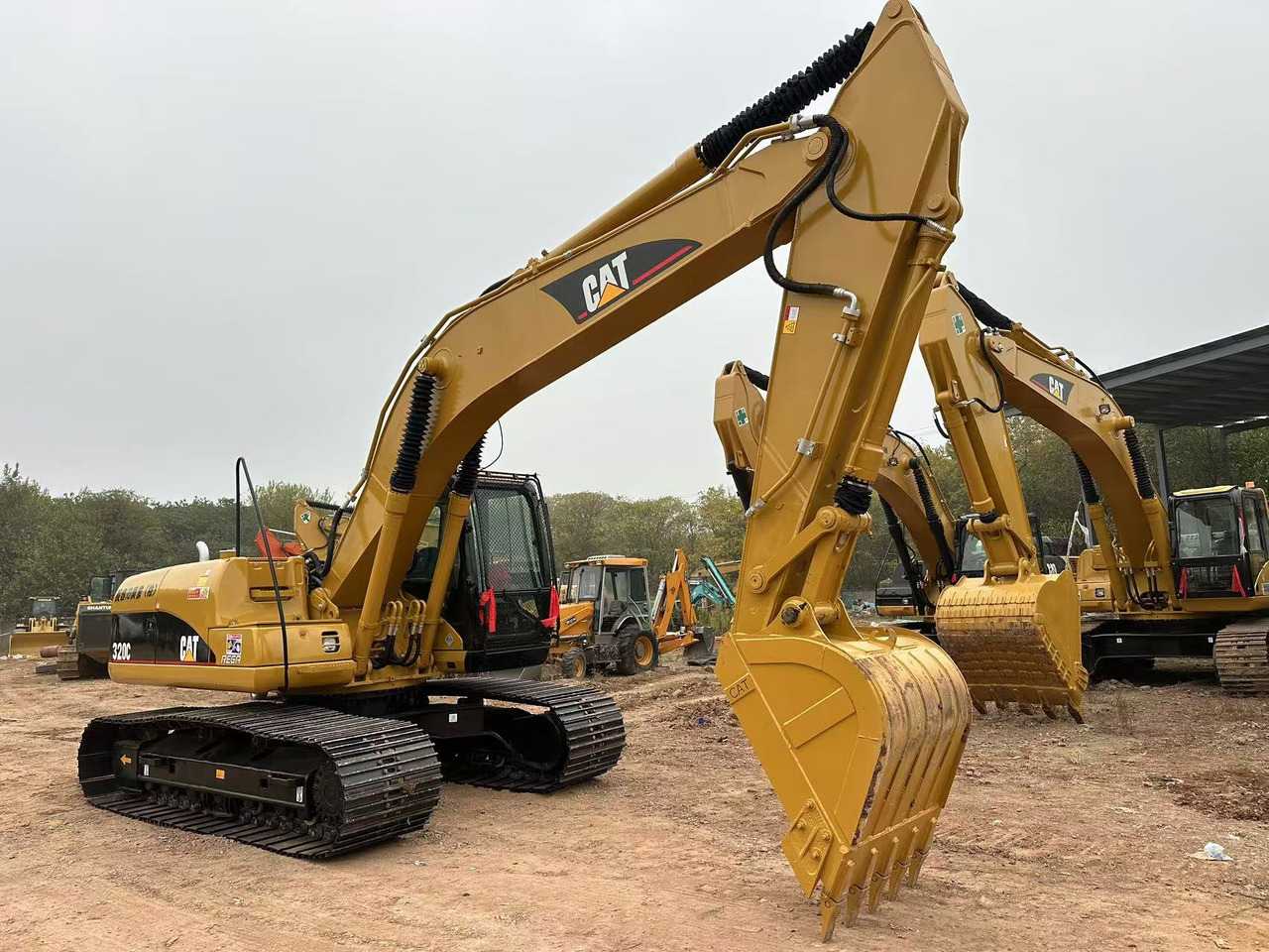 CATERPILLAR 320CL - حفارات زحافة: صور 4 CATERPILLAR 320CL - حفارات زحافة: صور 4
