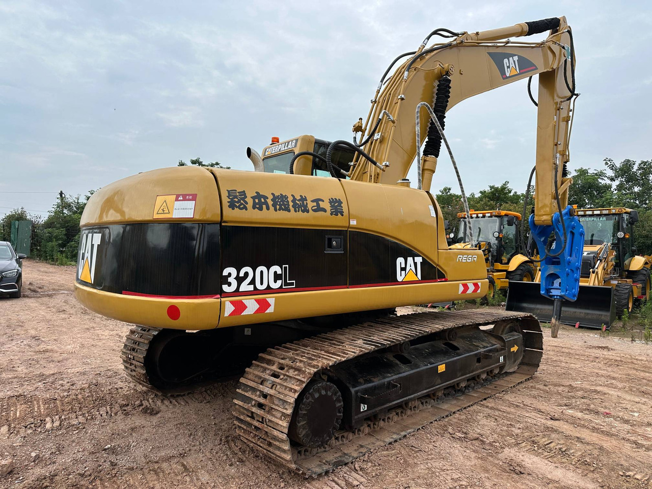 CATERPILLAR 320CL - حفارات زحافة: صور 2 CATERPILLAR 320CL - حفارات زحافة: صور 2