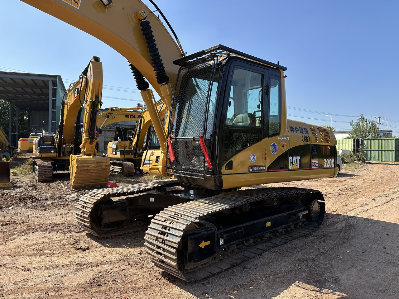 CATERPILLAR 320CL - حفارات زحافة: صور 3 CATERPILLAR 320CL - حفارات زحافة: صور 3