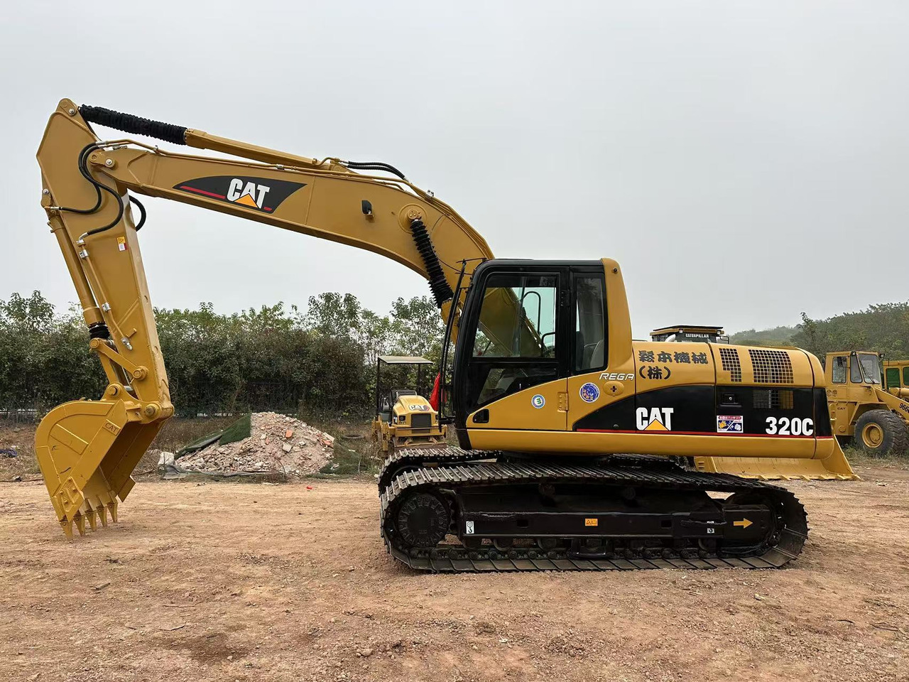 CATERPILLAR 320CL - حفارات زحافة: صور 1 CATERPILLAR 320CL - حفارات زحافة: صور 1