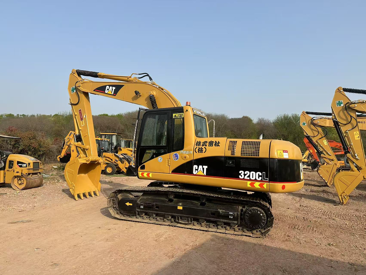 CATERPILLAR 320C - حفارات زحافة: صور 3 CATERPILLAR 320C - حفارات زحافة: صور 3