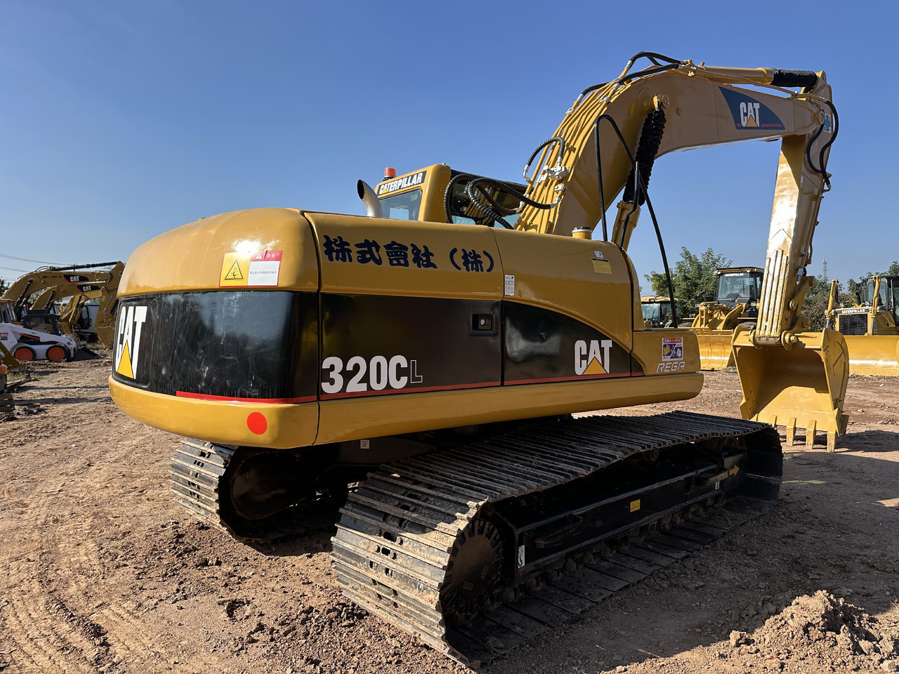 CATERPILLAR 320C - حفارات زحافة: صور 5 CATERPILLAR 320C - حفارات زحافة: صور 5