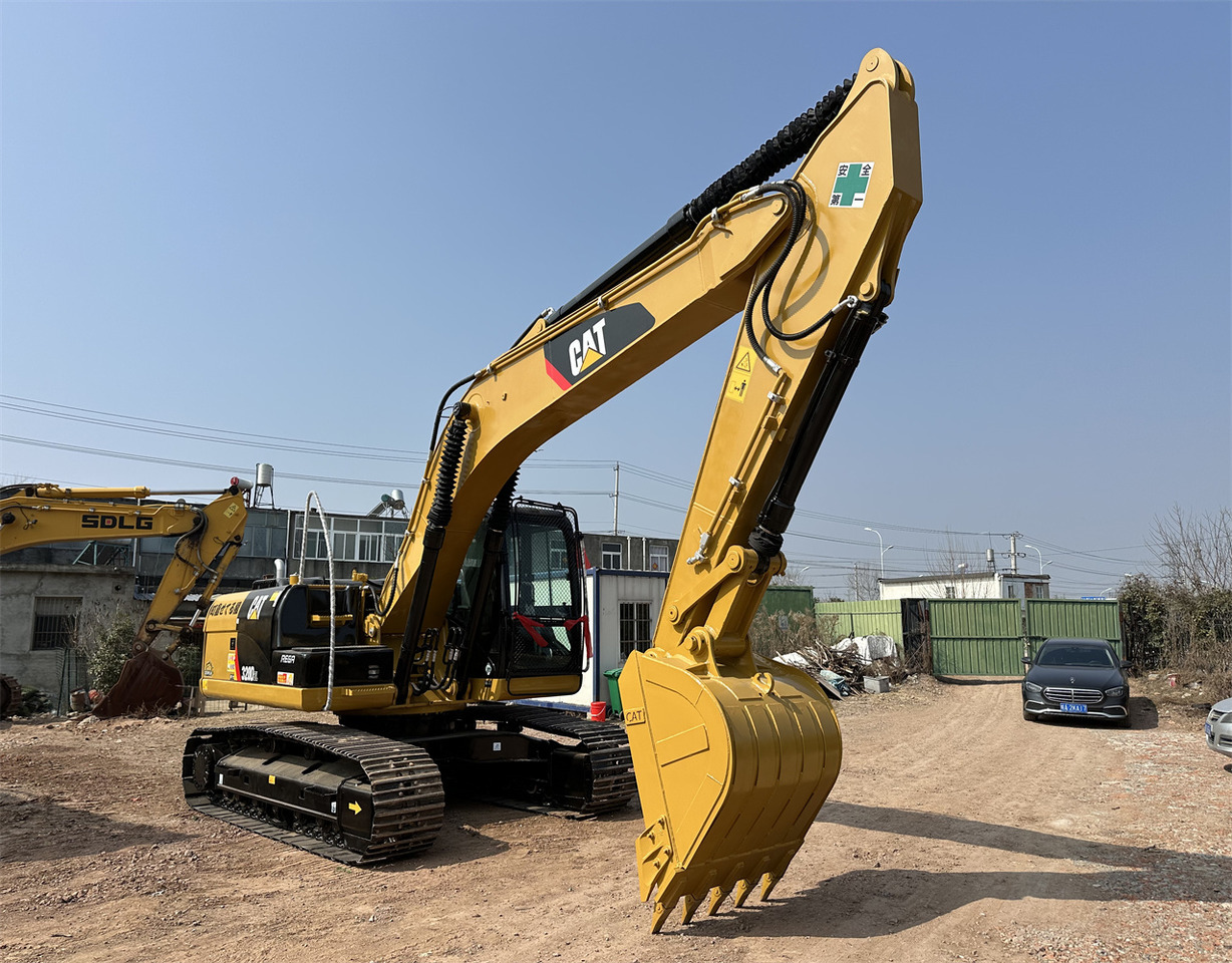 CATERPILLAR 320D2L - حفارات زحافة: صور 4 CATERPILLAR 320D2L - حفارات زحافة: صور 4