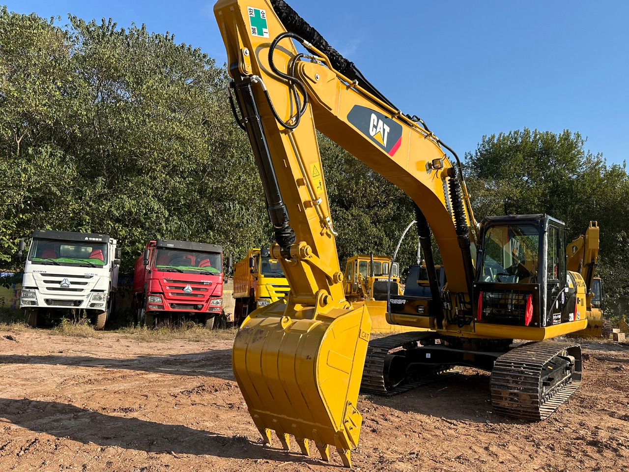 CATERPILLAR 320D2L - حفارات زحافة: صور 3 CATERPILLAR 320D2L - حفارات زحافة: صور 3