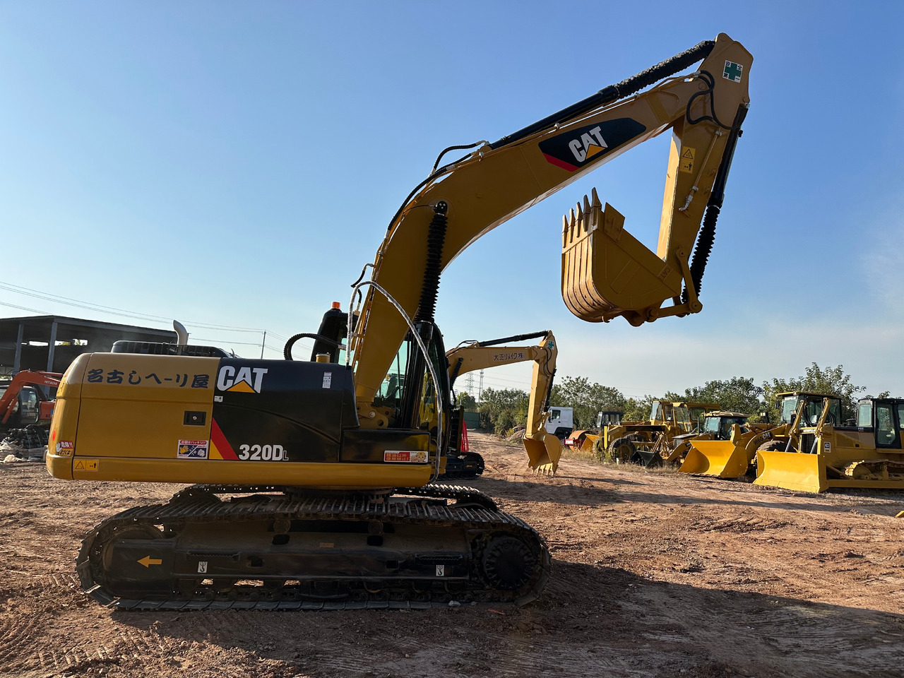 CATERPILLAR 320D2L - حفارات زحافة: صور 4 CATERPILLAR 320D2L - حفارات زحافة: صور 4