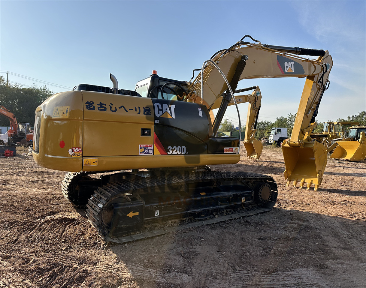 CATERPILLAR 320DL - آلات البناء: صور 3 CATERPILLAR 320DL - آلات البناء: صور 3