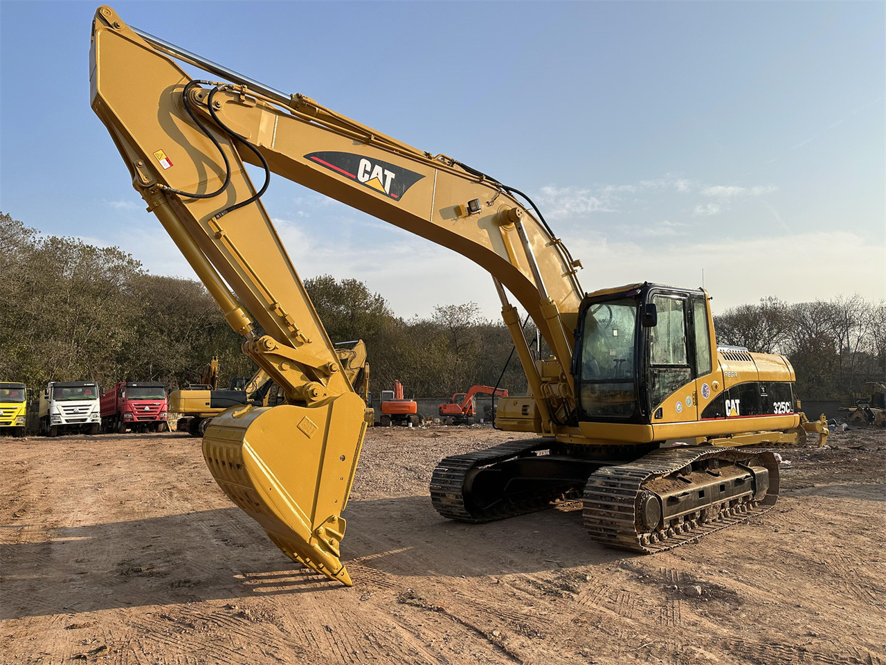 CATERPILLAR 325C - حفارات زحافة: صور 4 CATERPILLAR 325C - حفارات زحافة: صور 4