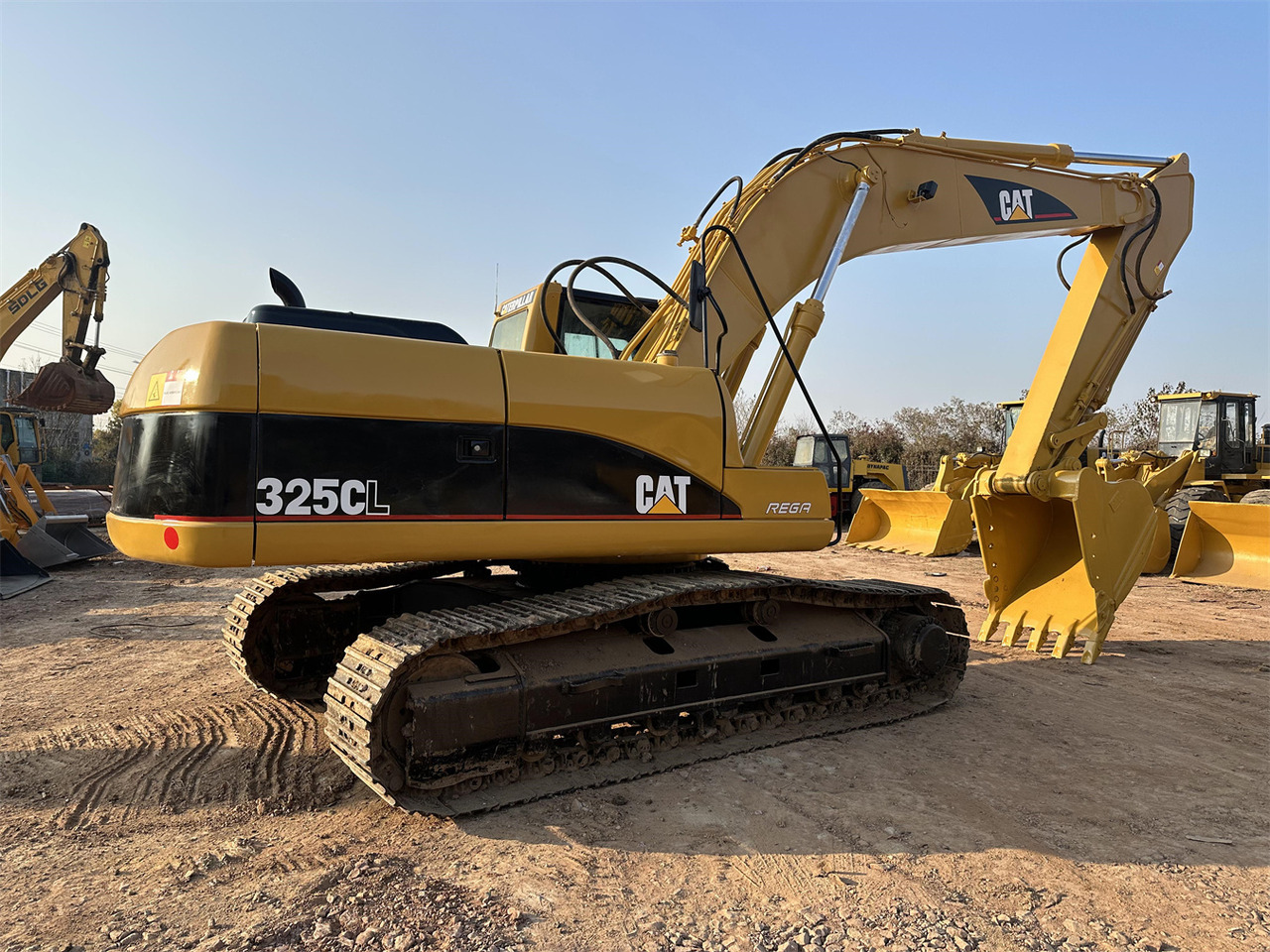 CATERPILLAR 325C - حفارات زحافة: صور 5 CATERPILLAR 325C - حفارات زحافة: صور 5