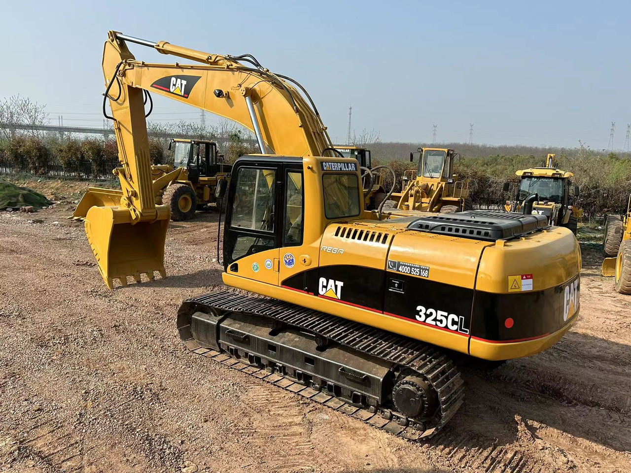 CATERPILLAR 325C - حفارات زحافة: صور 4 CATERPILLAR 325C - حفارات زحافة: صور 4