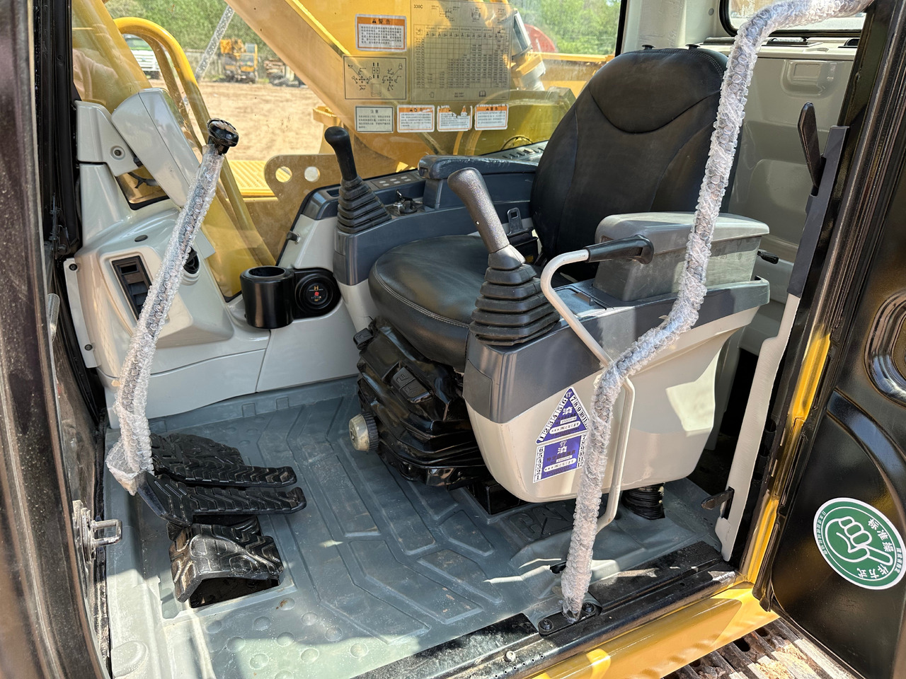 CATERPILLAR 330CL - حفارات زحافة: صور 5 CATERPILLAR 330CL - حفارات زحافة: صور 5