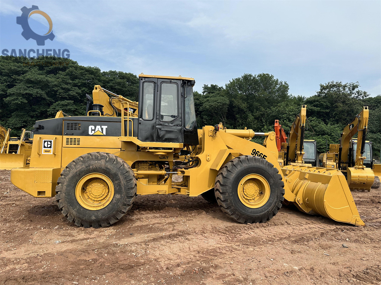 اللودر بعجل CATERPILLAR 966F: صور 6