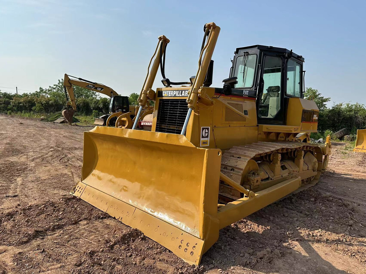 CATERPILLAR D6G Crawler Dozer - بلدوزر: صور 4 CATERPILLAR D6G Crawler Dozer - بلدوزر: صور 4