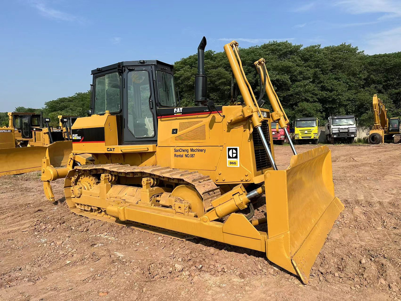 CATERPILLAR D6G Crawler Dozer - بلدوزر: صور 1 CATERPILLAR D6G Crawler Dozer - بلدوزر: صور 1