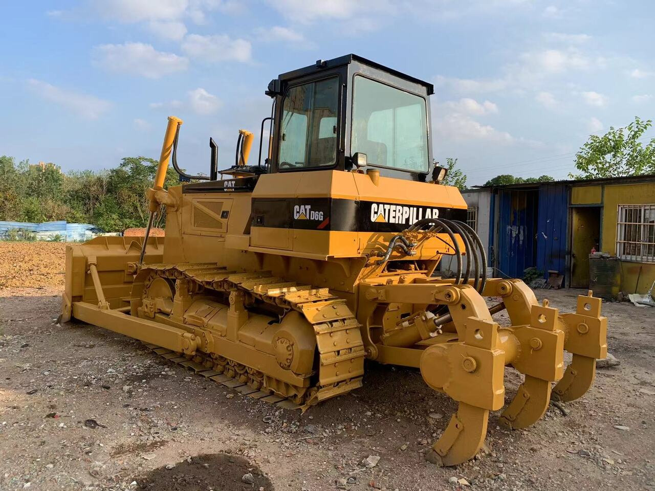 CATERPILLAR D6G - بلدوزر: صور 1 CATERPILLAR D6G - بلدوزر: صور 1