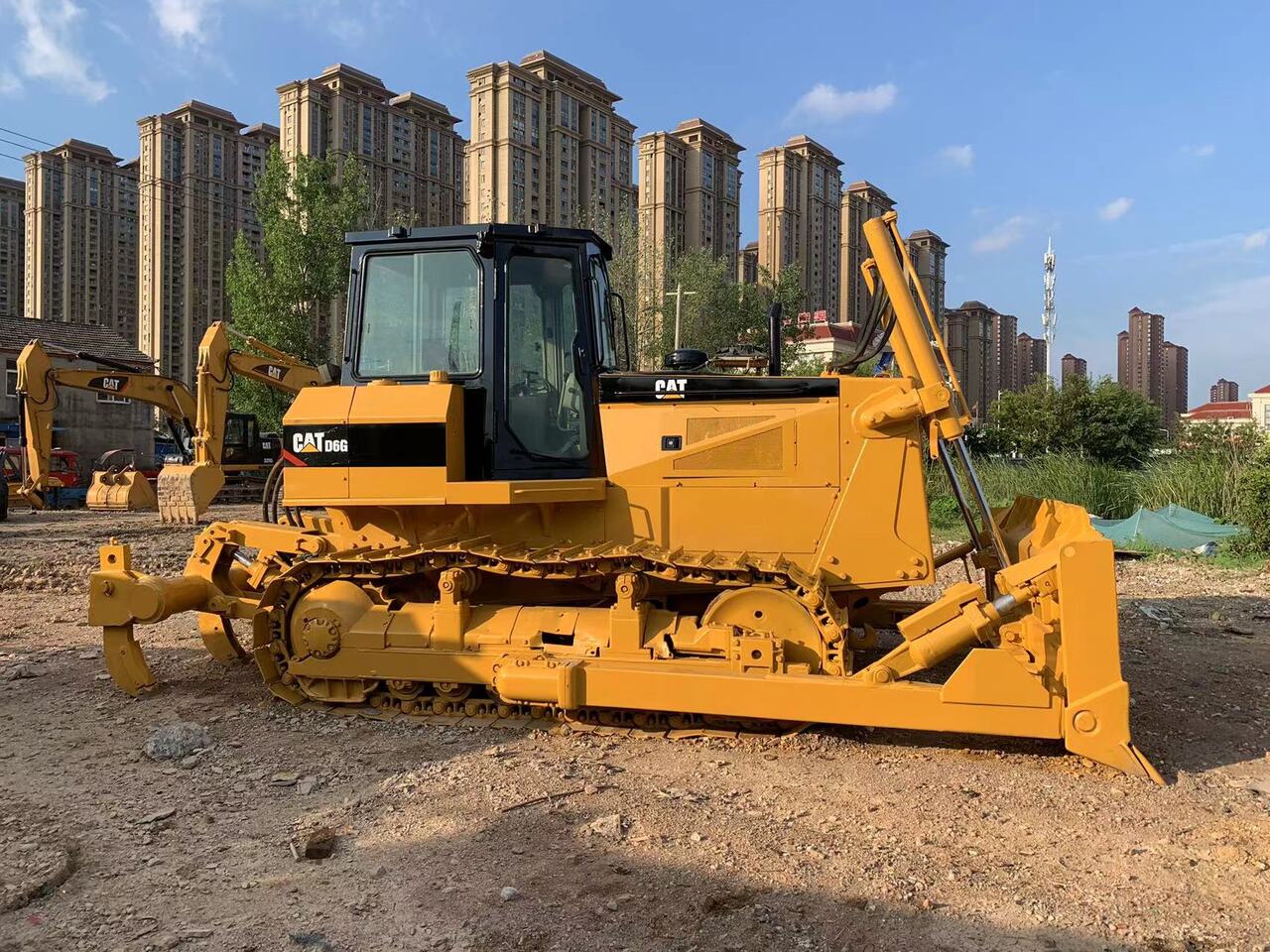 CATERPILLAR D6G - بلدوزر: صور 4 CATERPILLAR D6G - بلدوزر: صور 4