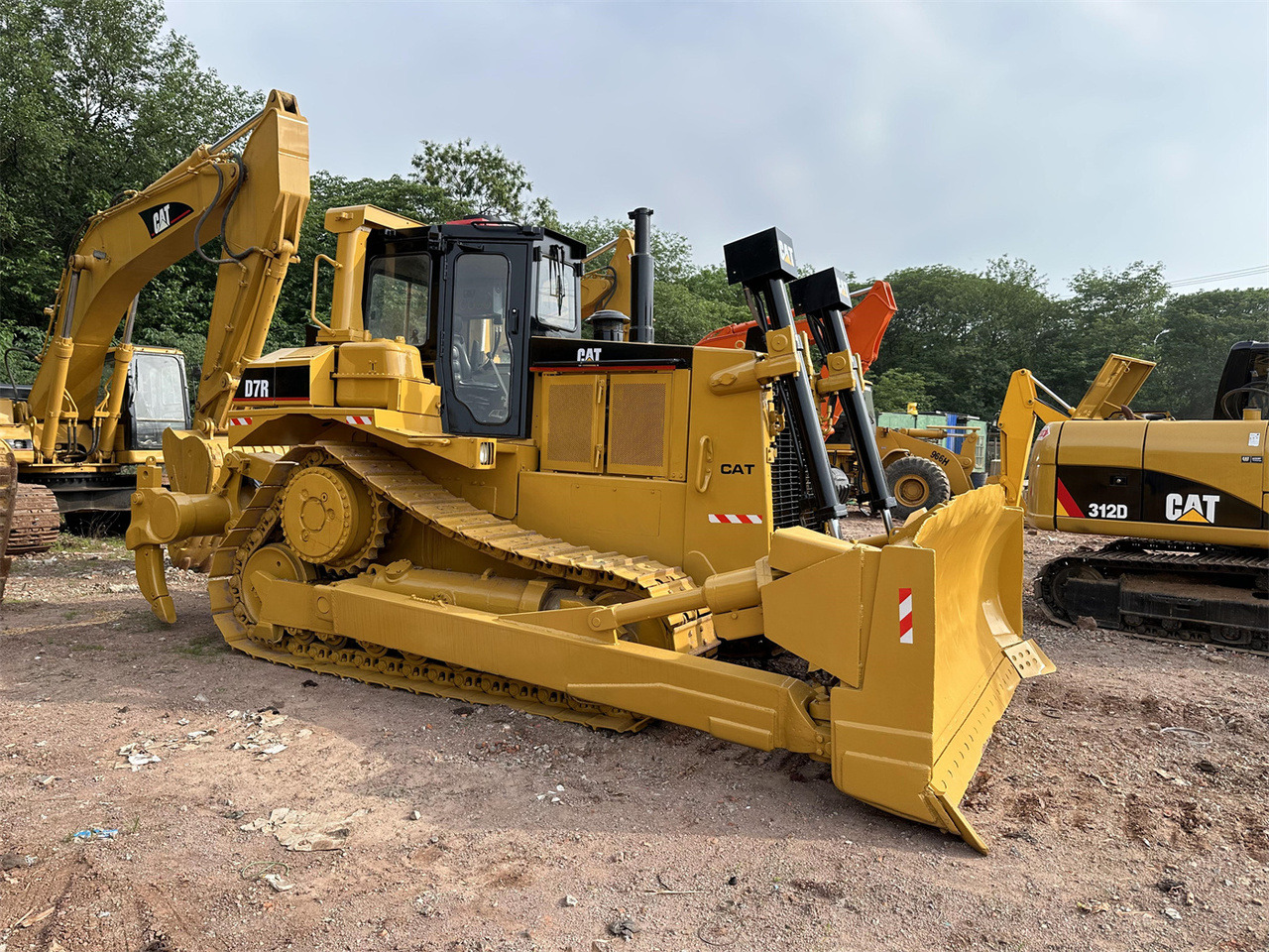 CATERPILLAR D7R - بلدوزر: صور 2 CATERPILLAR D7R - بلدوزر: صور 2