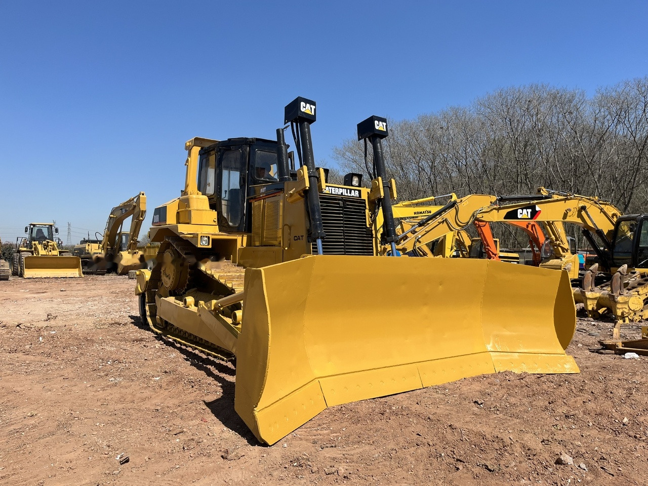 CATERPILLAR D8R - بلدوزر: صور 2 CATERPILLAR D8R - بلدوزر: صور 2