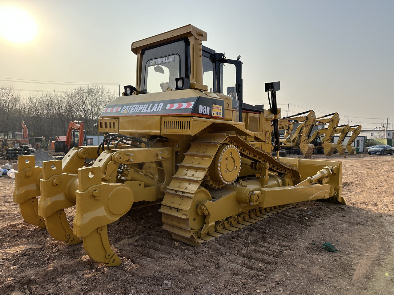 CATERPILLAR D8R - بلدوزر: صور 2 CATERPILLAR D8R - بلدوزر: صور 2