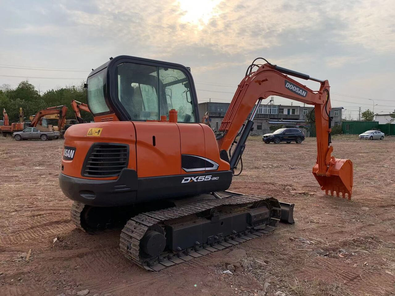 DOOSAN DX55 - حفارة: صور 2 DOOSAN DX55 - حفارة: صور 2