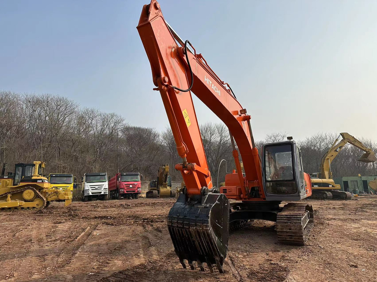 HITACHI EX200 - حفارة: صور 4 HITACHI EX200 - حفارة: صور 4
