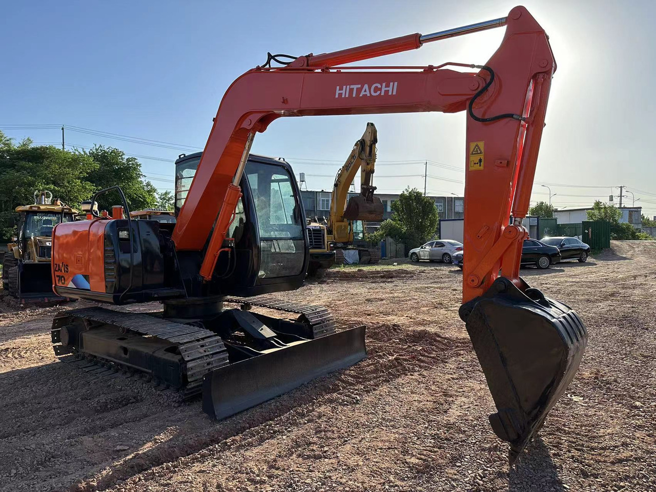 Hitachi ZX70 mini excavator - حفارة مصغرة: صور 5 Hitachi ZX70 mini excavator - حفارة مصغرة: صور 5