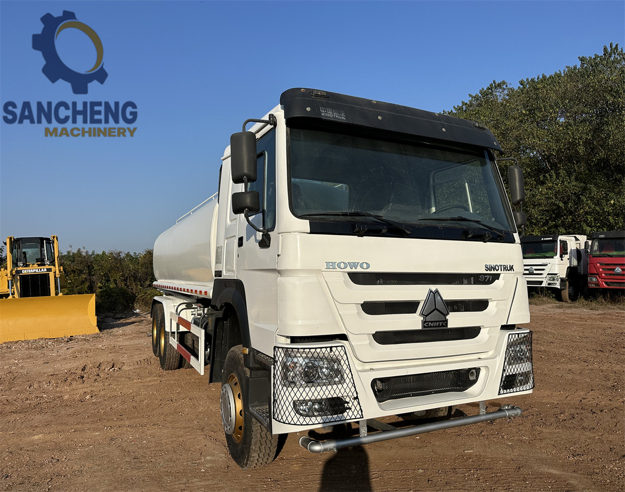 SINOTRUK HOWO 371 6x4 Water Tanker Truck - شاحنة صهريج: صور 3 SINOTRUK HOWO 371 6x4 Water Tanker Truck - شاحنة صهريج: صور 3