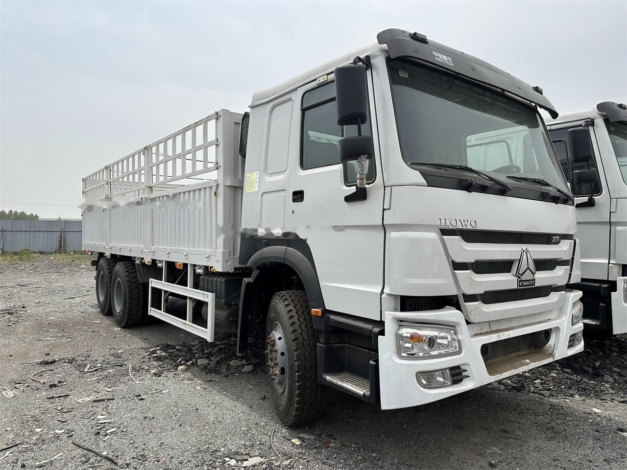 SINOTRUK HOWO 371 Cargo truck - شاحنة نقل المواشي شاحنة: صور 1 SINOTRUK HOWO 371 Cargo truck - شاحنة نقل المواشي شاحنة: صور 1