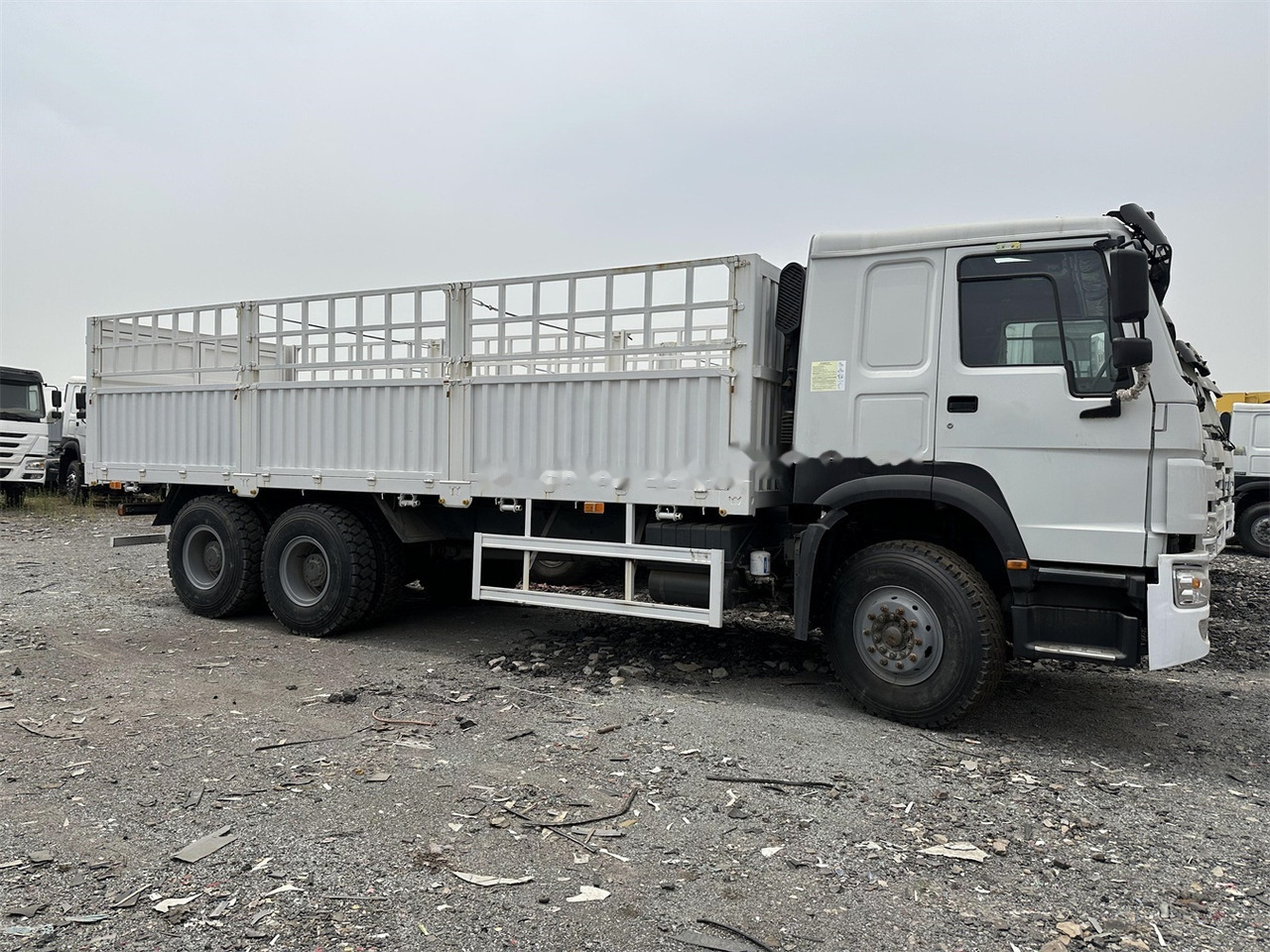 SINOTRUK HOWO 371 Cargo truck - شاحنة نقل المواشي شاحنة: صور 2 SINOTRUK HOWO 371 Cargo truck - شاحنة نقل المواشي شاحنة: صور 2
