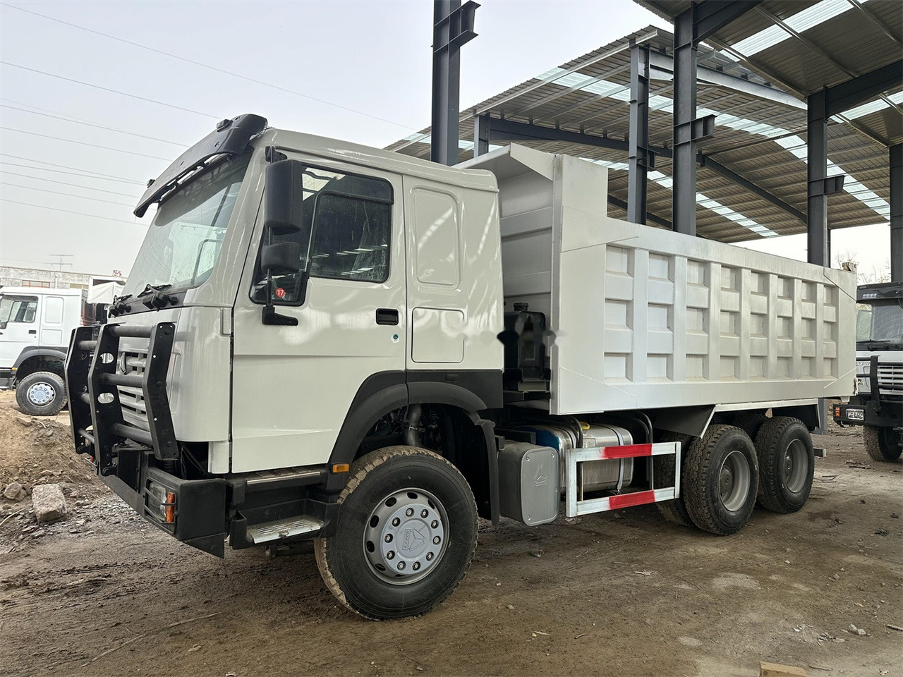 SINOTRUK HOWO 371 Dump Truck - قلابات: صور 3 SINOTRUK HOWO 371 Dump Truck - قلابات: صور 3