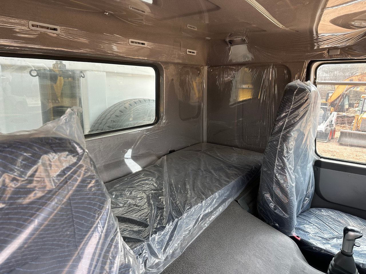 SINOTRUK HOWO Dump truck 371 6x4 - قلابات: صور 3 SINOTRUK HOWO Dump truck 371 6x4 - قلابات: صور 3