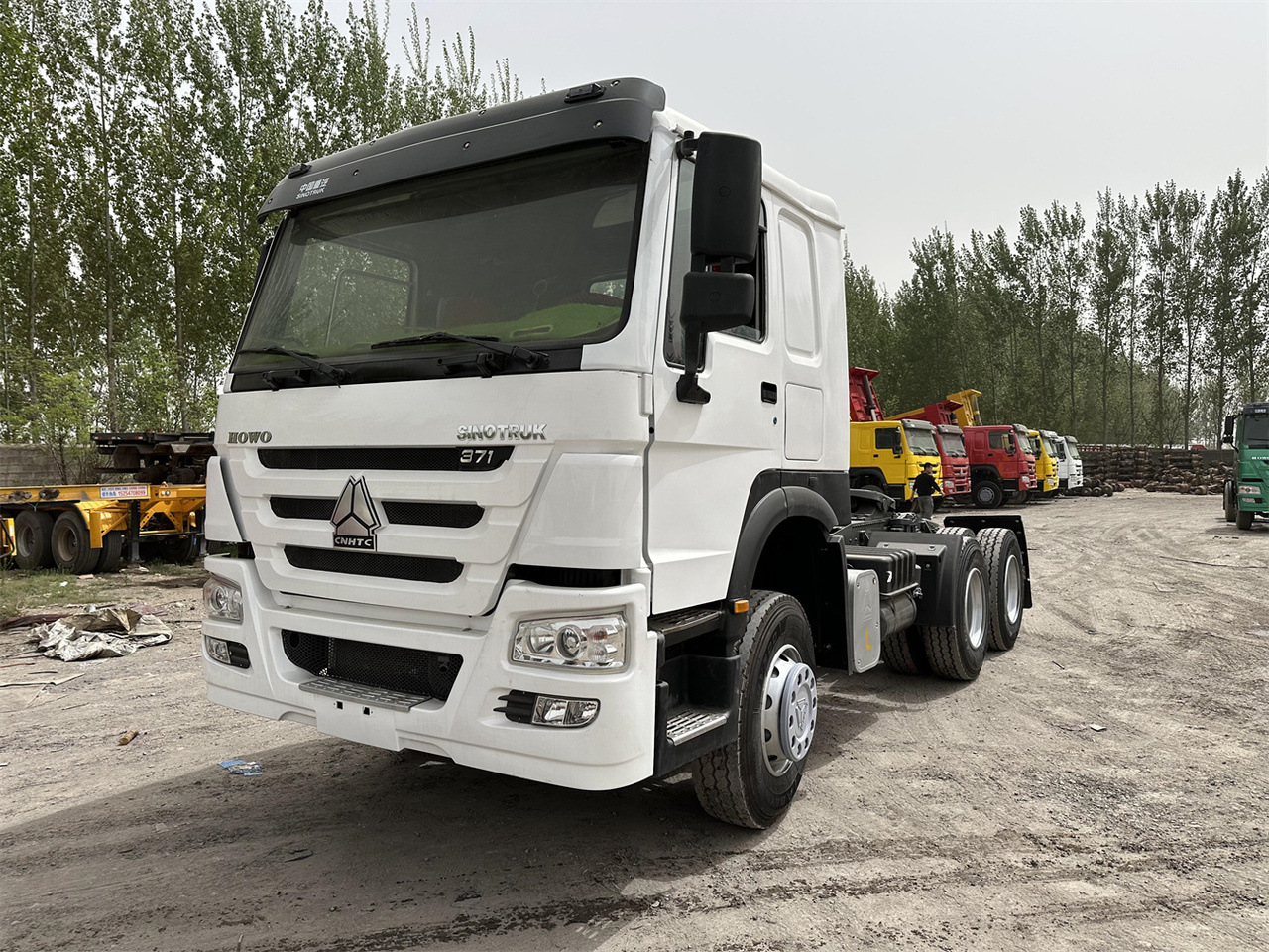 SINOTRUK Howo 371 Truck Head - شاحنة جرار: صور 4 SINOTRUK Howo 371 Truck Head - شاحنة جرار: صور 4