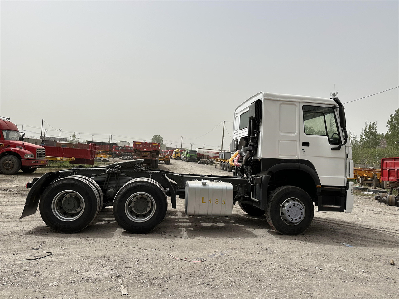SINOTRUK Howo 371 Truck Head - شاحنة جرار: صور 3 SINOTRUK Howo 371 Truck Head - شاحنة جرار: صور 3