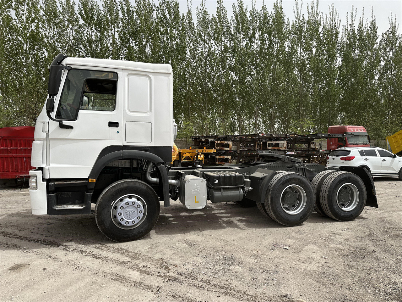SINOTRUK Howo 371hp Truck Head - شاحنة جرار: صور 5 SINOTRUK Howo 371hp Truck Head - شاحنة جرار: صور 5