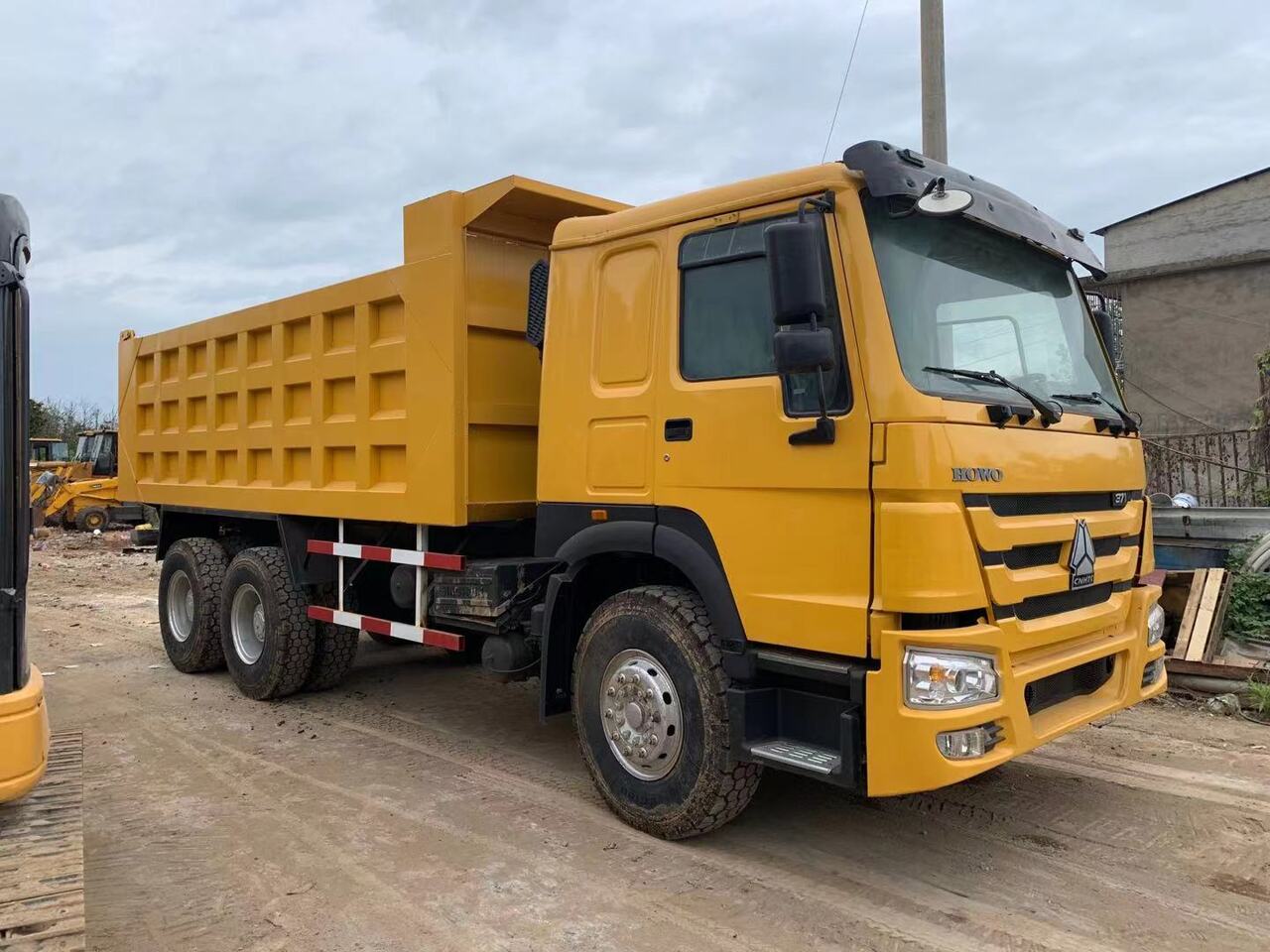SINOTRUK Howo Dump truck 371 - قلابات: صور 1 SINOTRUK Howo Dump truck 371 - قلابات: صور 1