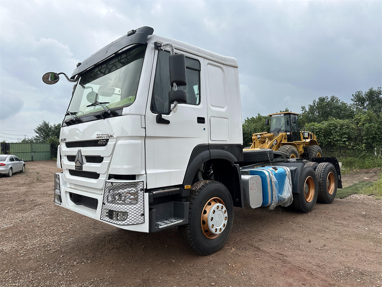SINOTRUK Howo tractor unit 420hp - شاحنة جرار: صور 3 SINOTRUK Howo tractor unit 420hp - شاحنة جرار: صور 3