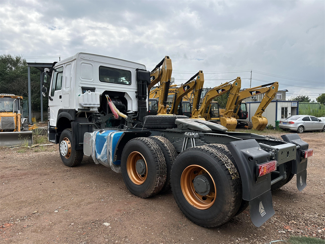 SINOTRUK Howo tractor unit 420hp - شاحنة جرار: صور 5 SINOTRUK Howo tractor unit 420hp - شاحنة جرار: صور 5