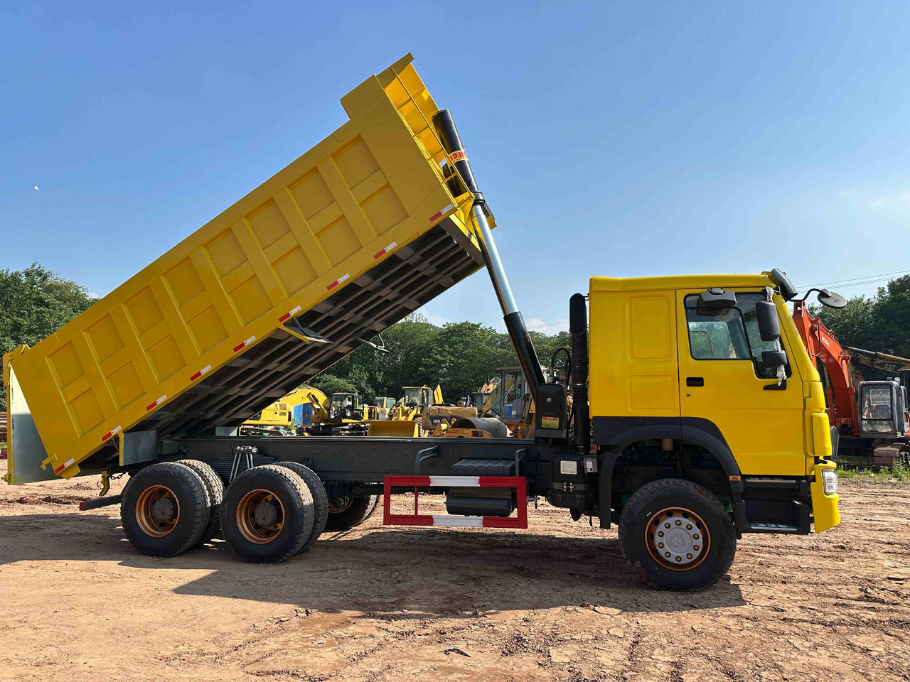 Sinotruk HOWO 400hp 6X4 - قلابات: صور 4 Sinotruk HOWO 400hp 6X4 - قلابات: صور 4