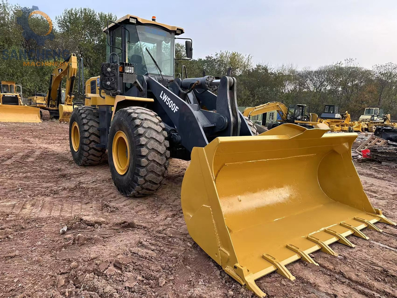 اللودر بعجل XCMG LW500F: صور 7