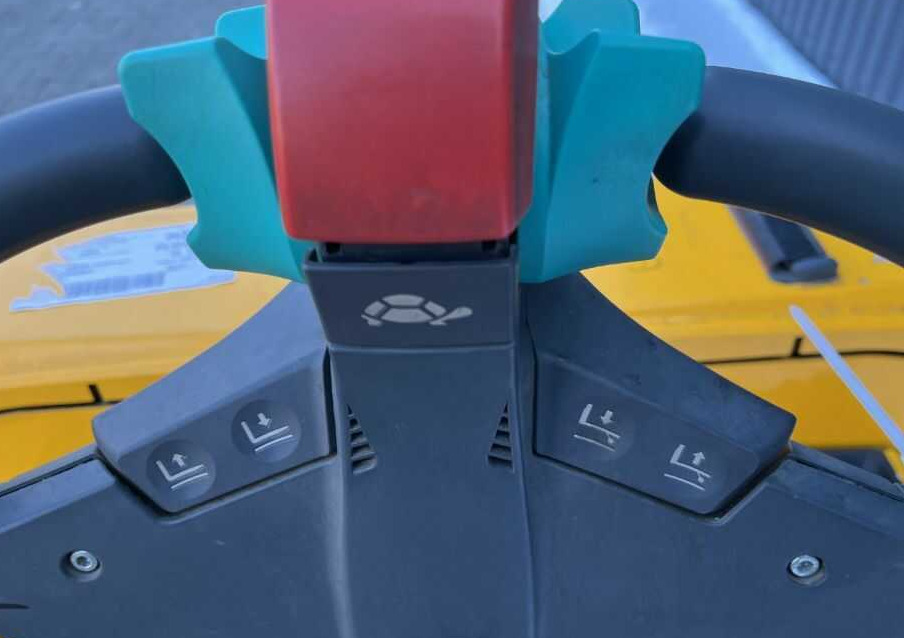 معدات الرفع منخفض المستوى Jungheinrich EJEC20: صور 7 معدات الرفع منخفض المستوى Jungheinrich EJEC20: صور 7