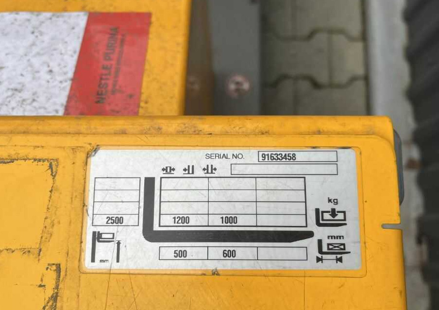 Jungheinrich EJG112 - معدات تكديس: صور 5 Jungheinrich EJG112 - معدات تكديس: صور 5