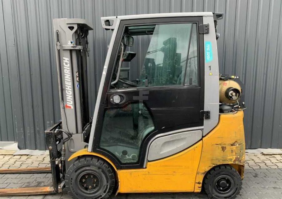 Jungheinrich TFG320s - رافعة شوكية تعمل بالغاز: صور 2 Jungheinrich TFG320s - رافعة شوكية تعمل بالغاز: صور 2