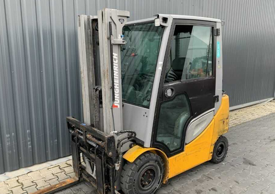 Jungheinrich TFG320s - رافعة شوكية تعمل بالغاز: صور 1 Jungheinrich TFG320s - رافعة شوكية تعمل بالغاز: صور 1