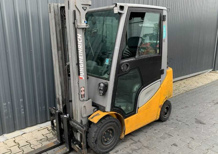 Jungheinrich TFG320s - رافعة شوكية تعمل بالغاز: صور 1 Jungheinrich TFG320s - رافعة شوكية تعمل بالغاز: صور 1